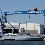 Schiffbau meldet stärkstes Jahr seit 2019 Im Marinearsenal Warnowwerft in Rostock-Warnemünde liegt die Korvette "Erfurt" der Deutschen Marine.