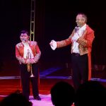 Sperlich und sein Sohn in der Manege