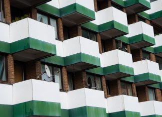 Mietpreisbremse in Hamburg verlängert Ein Wohnhaus in Hamburg als Symbolbild für die Mietpreisbremse