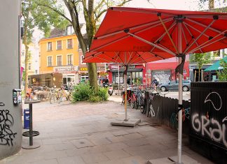 Gastro-Streit in Hamburg: Zwischen Wohnruhe und Großstadtleben Außenterrasse vor der Pelican bar auf St. Pauli