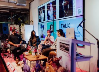 Music-Convention mit Fokus auf Austausch und Zukunftsfragen Speakerinnen der Msuik-Convention sitzen auf Stühlen mit Mikros.