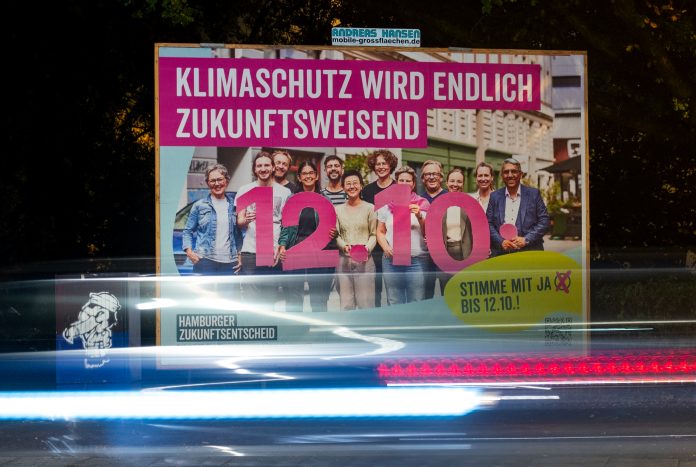 Ein Plakat wirbt für den Zukunftsentscheid