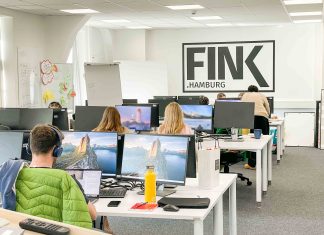 FINK.HAMBURG ist aus der Sommerpause zurück Ein Einblick auf die Redaktion FINK.HAMBURG. Die Redakteur*innen sitzen bereits wieder fleißig an ihren Texten.
