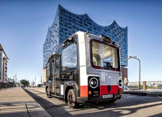 Autonom fahrendes Shuttle erhält bundesweite Testzulassung Dieses von Holon zur Verfügung gestellte Foto zeigt den «HOLON urban», ein neues autonom fahrendes Elektro-Shuttle, vor der Elbphilharmonie.