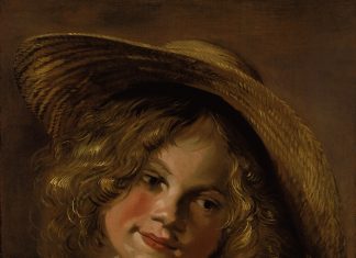 Wie Kindheit in der Kunst erzählt wird blondes Mädchen mit Strohhut auf dem Kopf schaut zur Seite