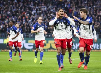 HSV siegt dramatisch, St. Pauli hält mit Bayern mit HSV-Stürmer Robert Glatzel jubelt nach dem 1:0 gegen den VfB Stuttgart.