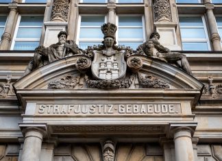 „White Tiger”: Prozess beginnt im Januar Blick von vorne auf das Strafjustizgebäude des Landgerichts Hamburg.