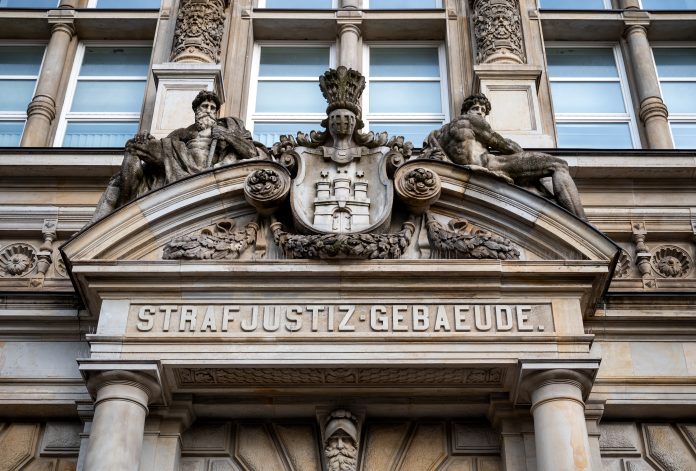 Strafjustizgebäude Blick von vorne auf das Strafjustizgebäude des Landgerichts Hamburg.