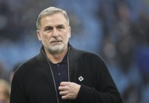 Stefan Kuntz hört als Sportvorstand beim HSV auf ARCHIV - 20.12.2025, Hamburg: Fu all: Bundesliga, Hamburger SV - Eintracht Frankfurt, 15. Spieltag, Volksparkstadion, Stefan Kuntz, Vorstand Sport der HSV Fußball AG, vor dem Spiel. (zu dpa: «Schock beim HSV: Kuntz hört überraschend auf») Foto: Christian Charisius/dpa +++ dpa-Bildfunk +++