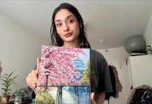 Codes für die Kunst: Kreative über KI Die Hobby-Künstlerin Nika Basseri mit ihrem Acrylgemälde.