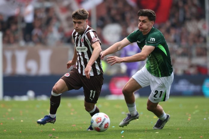FC St. Pauli - VfL Wolfsburg 16.05.2026, Hamburg: Fußball, Männer: Bundesliga, FC St. Pauli - VfL Wolfsburg, 34. Spieltag, Millerntor-Stadion.