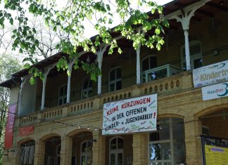 Kürzungen in Altonas Villa Kunterbunt Das Backsteingebäude des Kulturzentrums Altona.