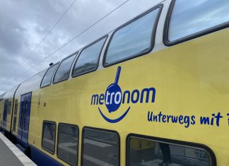 Streckensperrung zwischen Hannover und Hamburg Ein Zug des Betreibers Metronom.