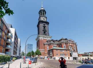 Katastrophe im Michel: Sei dabei! Außenbild des Hamburger Michels (St. Michaelis-Kirche)