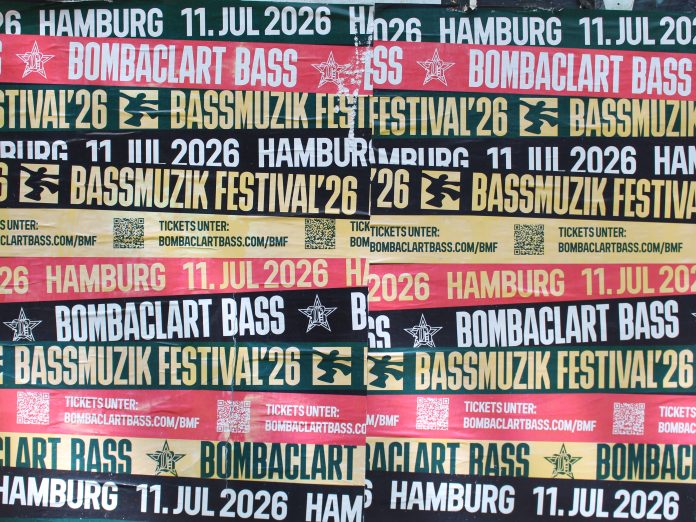Buntes Promo-Poster mit Aufschrift „Bassmuzik Festival – 11. Juli 2026