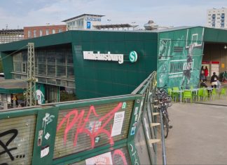 Keine S-Bahn mehr zwischen Wilhelmsburg und Hammerbrook S-Bahn-Strecke zwischen Wilhelmsburg und Hammerbrook gesperrt. S-Bahn-Station Wilhelmsburg.