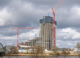 Grüne Fraktion will Naturkundemuseum doch Der Elbtower als gegenwärtige Bauruine. Hier könnte das neue Naturkundemuseum seinen Platz finden.